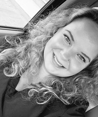Book an Appointment with Shaneese Vandermeulen for Massage Therapy