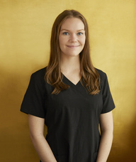 Book an Appointment with Elisha Topolnisky for Massage Therapy