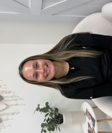 Book an Appointment with Anna Stante at Skinjections Cochrane