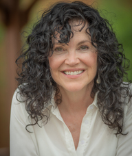 Book an Appointment with Renée Meggs for Free Consultation